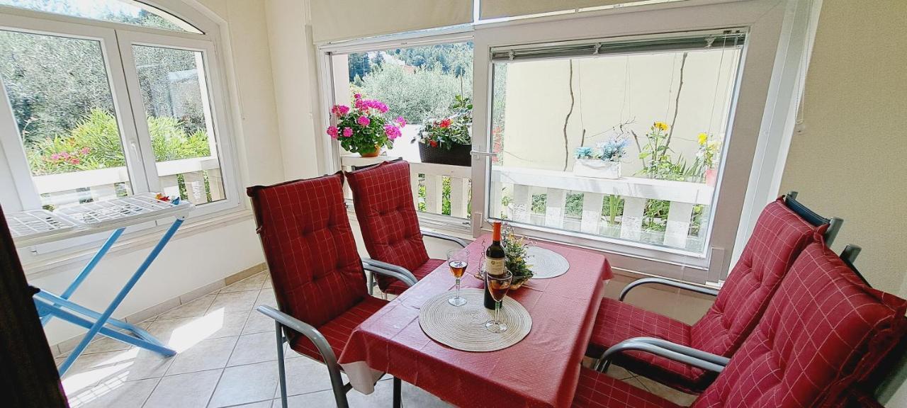 Apartments Darija & Pero Пучишча Екстериор снимка