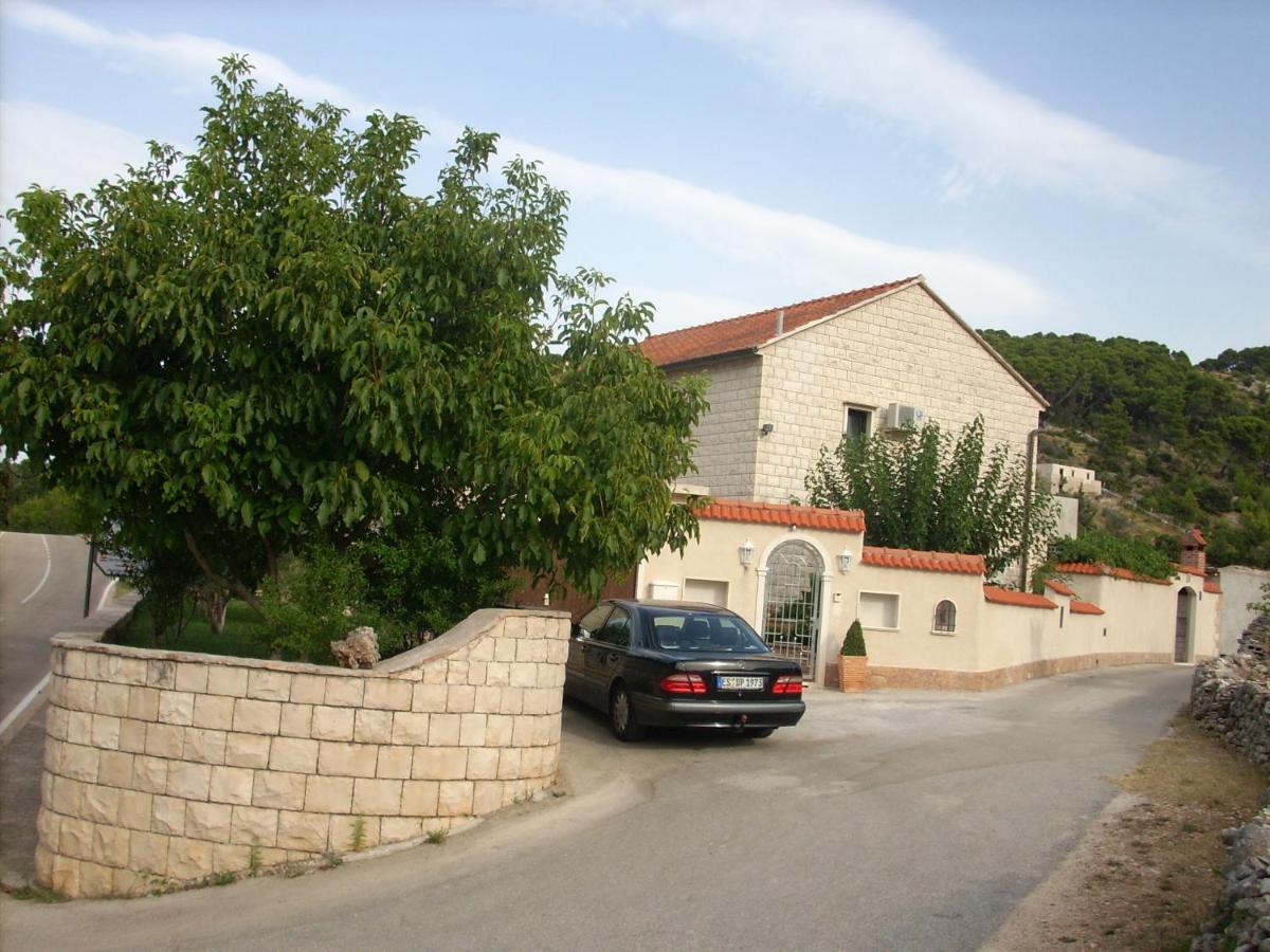 Apartments Darija & Pero Пучишча Екстериор снимка